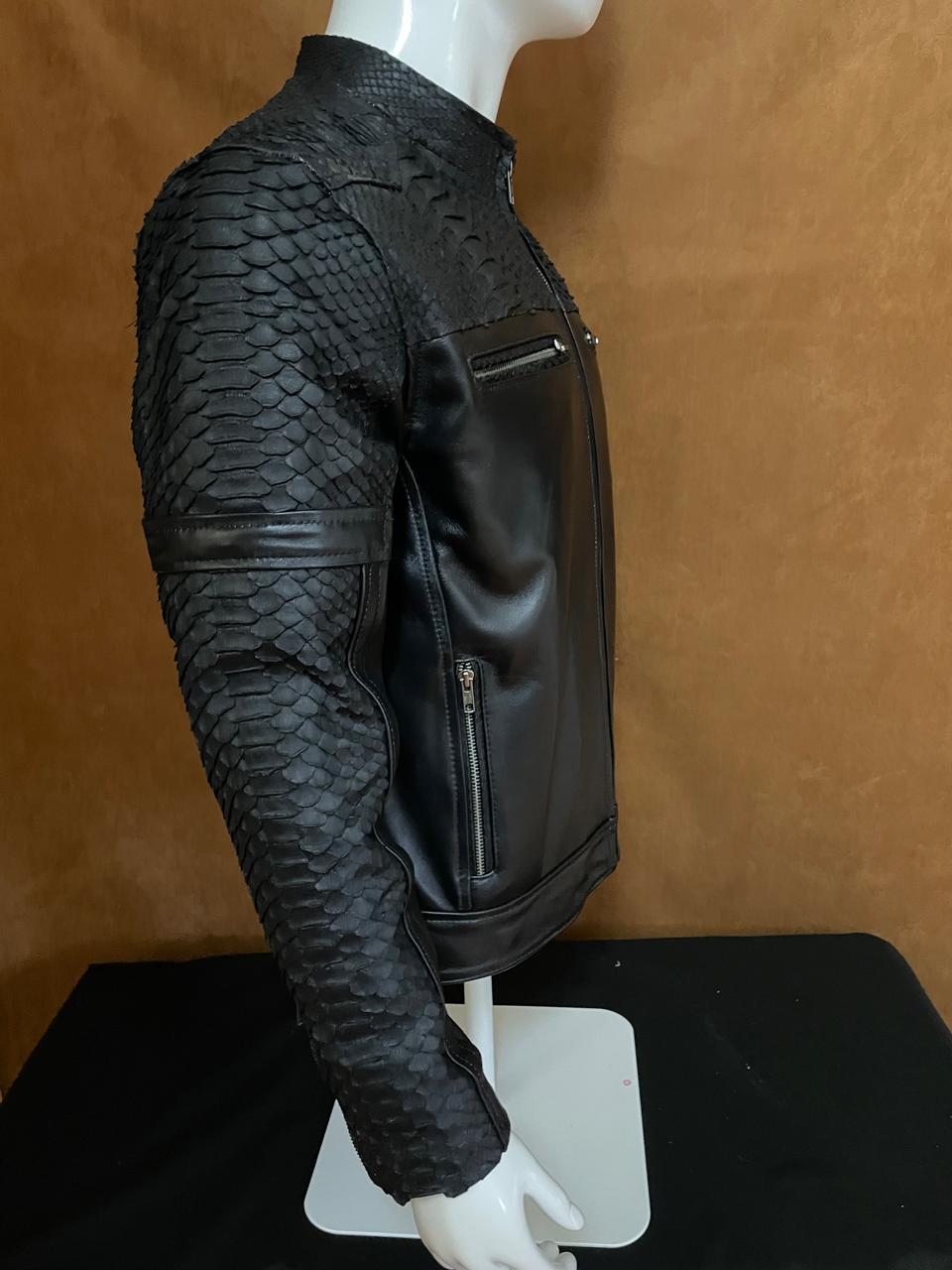 BLACK LEATHER PHYTON