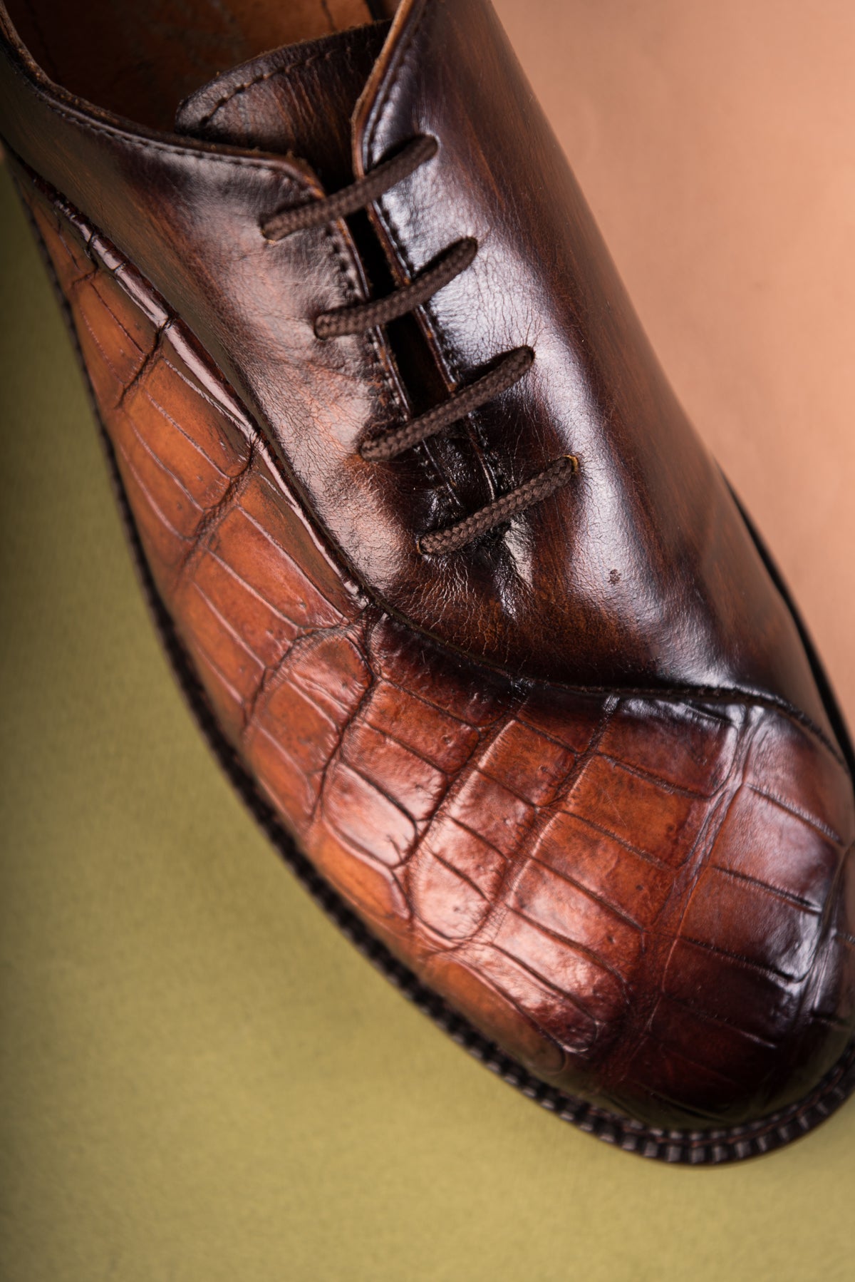 Franco Café | Zapato de Piel de Res con Cocodrilo